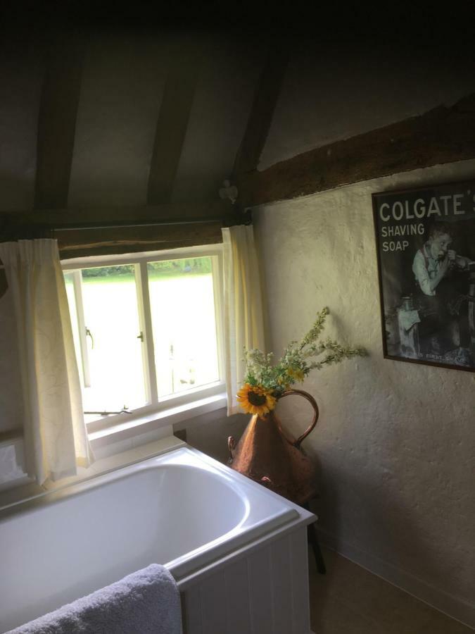 Bumble Cottage B&B Stradbroke Exterior photo